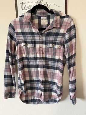 American Eagle Pink and Navy Plaid Flannel Shirt